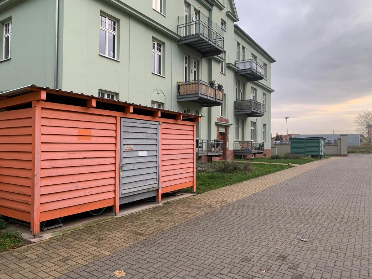 Ruhig - Privatparkplatz - Barrierearm Quiet - Private Car Park - Low Barrier Magdeburg Eksteriør billede