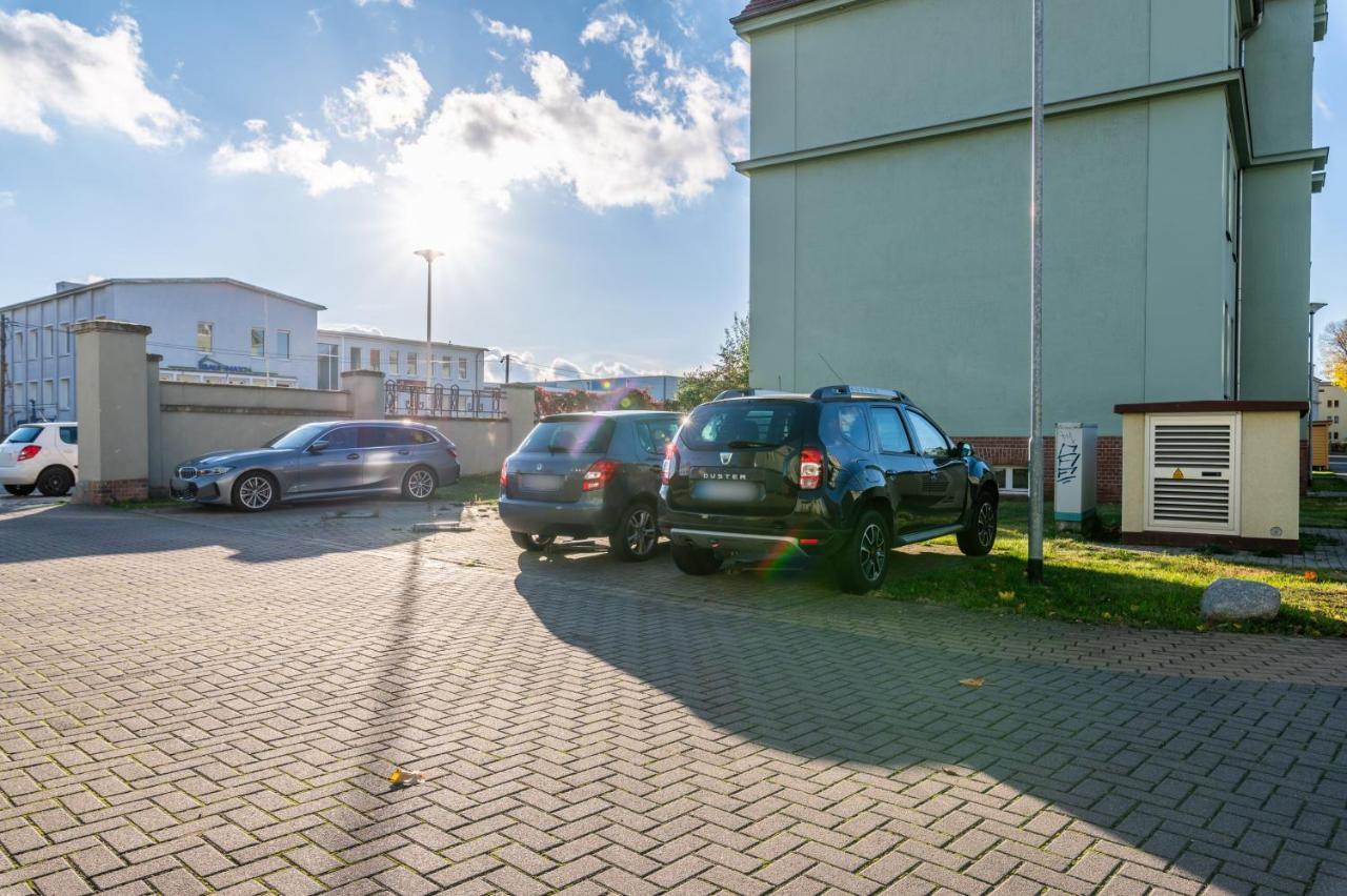 Ruhig - Privatparkplatz - Barrierearm Quiet - Private Car Park - Low Barrier Magdeburg Eksteriør billede
